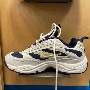 Vintage Nike Sneakers